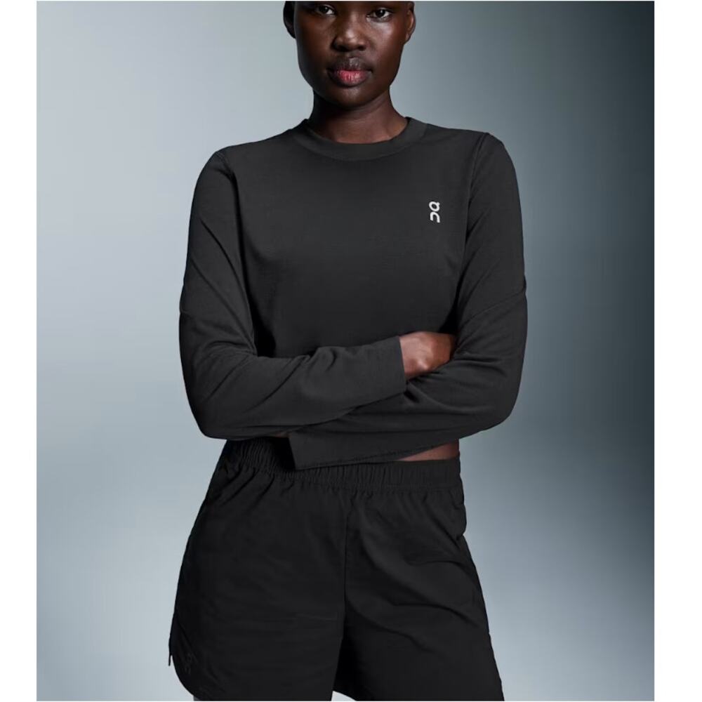 On Running Black Long Sleeve Crop Tee